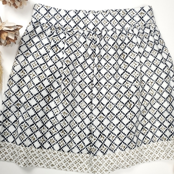 Loft Off White Blue Green Patterned Pocketed Skirt Sz 2 - Picture 6 of 12